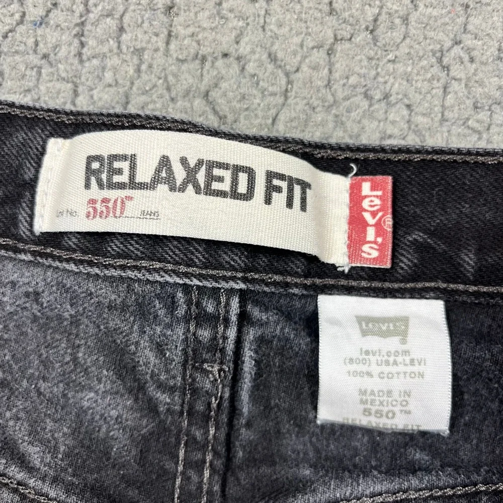 Vintage Levi's 550 Jeans Mens 38 Relaxed Fit Straight Leg Black Denim Y2K